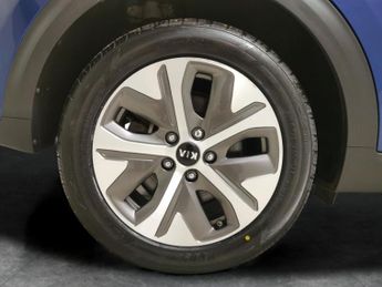 Kia Niro 64kWh 4+ (201 bhp) - NAV - HEATED STEERING - BLIND SPOT ASSIST