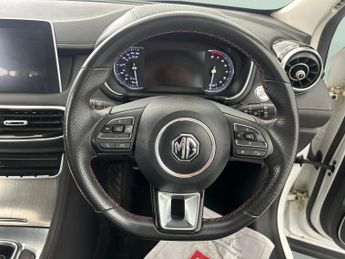 MG Mg Hs 1.5 T-GDI Excite DCT (162 ps) - NAV - LANE DEPARTURE  - BLIND SP