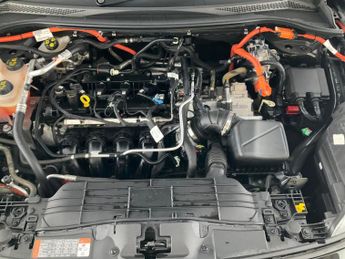 Ford Kuga 2.5 EcoBoost Duratec 14.4kWh ST-Line Plug-in CVT (225 ps) - REVE