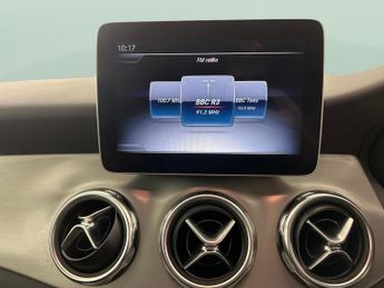 Mercedes-Benz GLA 2.1 GLA220d AMG Line 7G-DCT 4MATIC (177 ps) - BLUETOOTH - DRIVIN