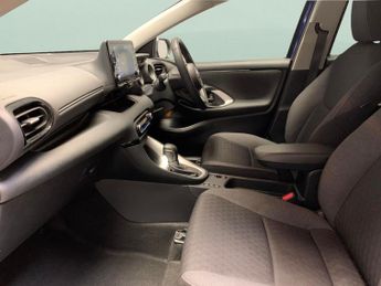 Toyota Yaris 1.5 VVT-h Design E-CVT (116 ps) - BLUETOOTH - AIR CON - AUTO HEA