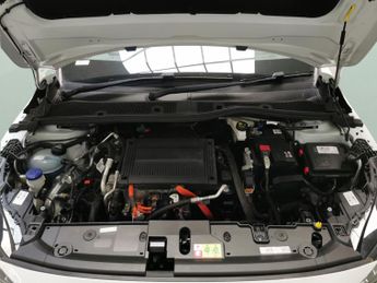 Peugeot E-208 50kWh Allure Premium (7kW Charger) (136 ps) - REVERSE CAM - NAV 