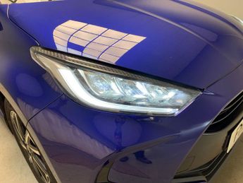 Toyota Yaris 1.5 VVT-h Design E-CVT (116 ps) - BLUETOOTH - AIR CON - AUTO HEA