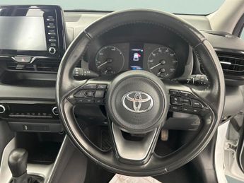 Toyota Yaris 1.5 VVT-h Icon E-CVT (116 ps) - AIR CON - AUTO HEADLIGHTS - DAB