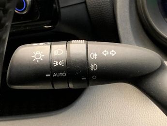 Toyota Yaris 1.5 VVT-h Design E-CVT (116 ps) - BLUETOOTH - AIR CON - AUTO HEA