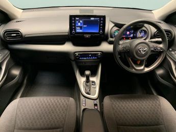 Toyota Yaris 1.5 VVT-h Design E-CVT (116 ps) - BLUETOOTH - AIR CON - AUTO HEA