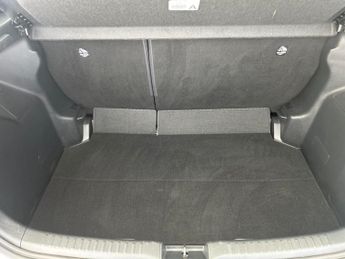 Toyota Yaris 1.5 VVT-h Icon E-CVT (116 ps) - AIR CON - AUTO HEADLIGHTS - DAB