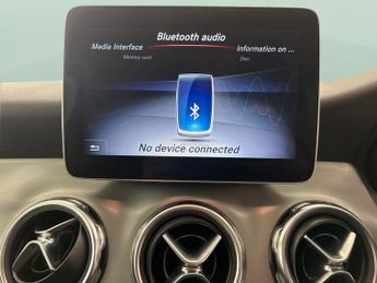 Mercedes-Benz GLA 2.1 GLA220d AMG Line 7G-DCT 4MATIC (177 ps) - BLUETOOTH - DRIVIN