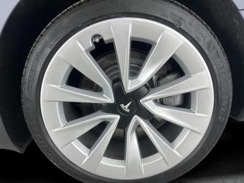 Tesla Model 3 (Dual Motor) Long Range 4WDE (346 ps) - REVERSE CAM - NAV - HEAT