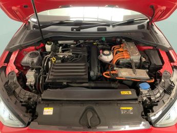 Audi A3 1.4 TFSIe 40 Sport Sportback Plug-in S Tronic 13kWh (204 ps) - M