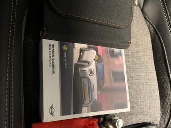 Mini Electric Hatch Cooper SE 32.6kWh Level 2 (184 ps) - INTERIOR LIGHT PACK - NAVIG