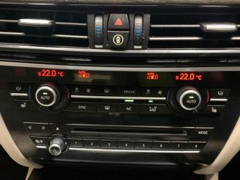 BMW X5 3.0 30d M Sport xDrive (258 ps) - SOFT CLOSE DOORS - COLD WEATHE