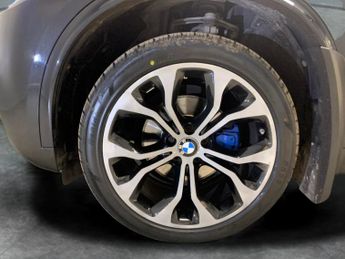BMW X5 3.0 30d M Sport xDrive (258 ps) - SOFT CLOSE DOORS - COLD WEATHE