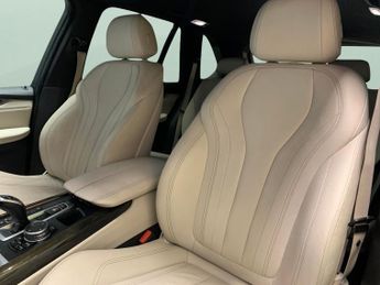 BMW X5 3.0 30d M Sport xDrive (258 ps) - SOFT CLOSE DOORS - COLD WEATHE