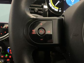 Mini Electric Hatch Cooper SE 32.6kWh Level 2 (184 ps) - INTERIOR LIGHT PACK - NAVIG