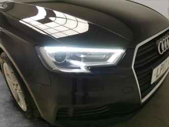 Audi A3 1.0 TFSI SE Sportback S Tronic (116 ps) - AIR CON - PARK SENSORS