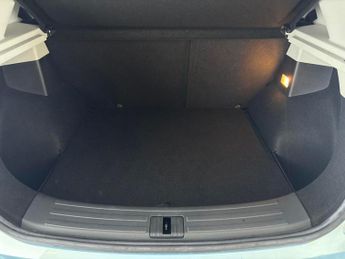 MG MG ZS 44.5kWh Excite (143 ps) - LANE DEPARTURE  - BLUETOOTH - DRIVING 