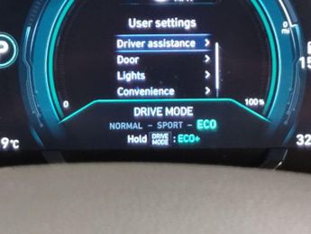 Hyundai Ioniq 38.3kWh Premium (136 ps) - REVERSE CAM - NAV - HEATED SEATS