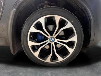 BMW X5 3.0 30d M Sport xDrive (258 ps) - SOFT CLOSE DOORS - COLD WEATHE