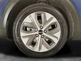 Kia Niro 64kWh 2 (201 bhp) - 17IN ALLOYS - AIR CON - PARK SENSORS
