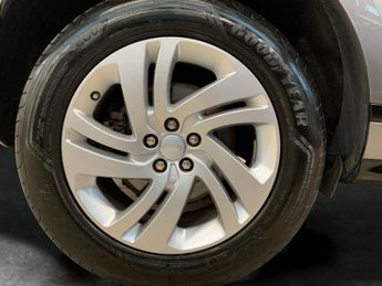 Land Rover Range Rover Evoque 1.5 P300e 12.2kWh R-Dynamic S Plug-in 4WD (309 ps) - REVERSE CAM