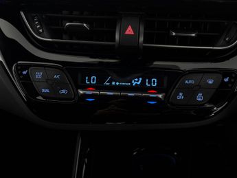 Toyota C-HR 1.8 VVT-h Dynamic CVT (122 ps) - REVERSE CAM - NAV - HEATED SEAT