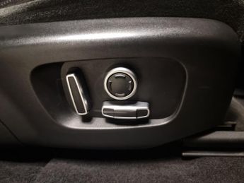 Land Rover Range Rover Evoque 1.5 P300e 12.2kWh R-Dynamic S Plug-in 4WD (309 ps) - REVERSE CAM