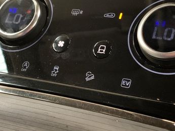 Land Rover Range Rover Evoque 1.5 P300e 12.2kWh R-Dynamic S Plug-in 4WD (309 ps) - REVERSE CAM