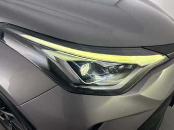 Toyota C-HR 1.8 VVT-h Dynamic CVT (122 ps) - REVERSE CAM - NAV - HEATED SEAT