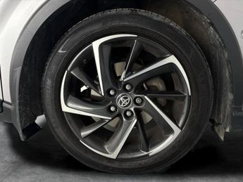 Toyota C-HR 1.8 VVT-h Dynamic CVT (122 ps) - REVERSE CAM - NAV - HEATED SEAT