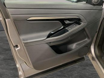 Land Rover Range Rover Evoque 1.5 P300e 12.2kWh R-Dynamic S Plug-in 4WD (309 ps) - REVERSE CAM