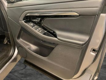 Land Rover Range Rover Evoque 1.5 P300e 12.2kWh R-Dynamic S Plug-in 4WD (309 ps) - REVERSE CAM