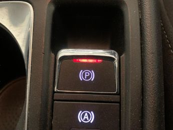 MG Mg5 52.5kWh Excite (156 ps) - AUTO HEADLIGHTS - DAB - USB AUDIO