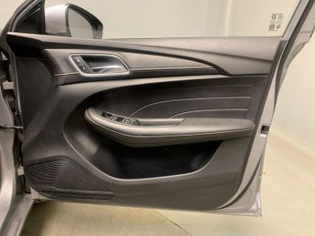 MG Mg5 52.5kWh Excite (156 ps) - AUTO HEADLIGHTS - DAB - USB AUDIO