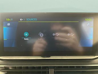 Peugeot 3008 1.6 13.2kWh Allure Premium Plug-in e-EAT (225 ps) - REVERSE CAM 