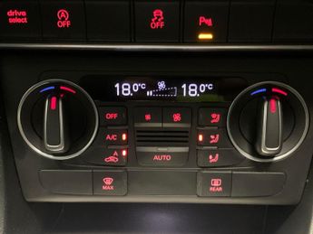 Audi Q3 1.4 TFSI CoD S line Edition S Tronic (150 ps) - SPORTS SEATS - D