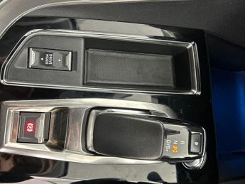 Peugeot 3008 1.6 13.2kWh Allure Premium Plug-in e-EAT (225 ps) - REVERSE CAM 