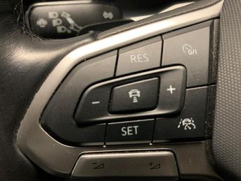 Volkswagen Polo 1.0 TSI R-Line DSG (95 ps) - PARK SENSORS - AIR CON - DAB