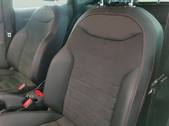Seat Arona 1.0 TSI FR Sport DSG (110 ps) - NAV - BLUETOOTH - PADDLE SHIFT
