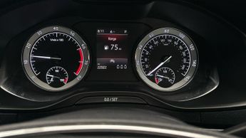 Skoda Karoq 1.5 TSI ACT SportLine DSG (150 ps) - KEYLESS START - AUTO HEADLI