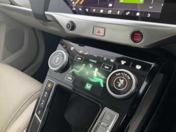 Jaguar I-PACE 400 90kWh SE 4WD (400 ps) - LED - REVERSE CAM - MERIDIAN AUDIO