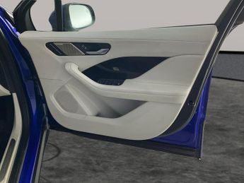 Jaguar I-PACE 400 90kWh SE 4WD (400 ps) - LED - REVERSE CAM - MERIDIAN AUDIO