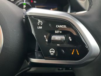 Jaguar I-PACE 400 90kWh SE 4WD (400 ps) - LED - REVERSE CAM - MERIDIAN AUDIO