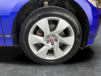 Jaguar I-PACE 400 90kWh SE 4WD (400 ps) - LED - REVERSE CAM - MERIDIAN AUDIO