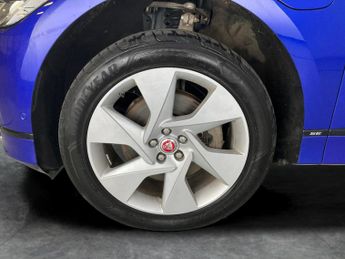 Jaguar I-PACE 400 90kWh SE 4WD (400 ps) - LED - REVERSE CAM - MERIDIAN AUDIO