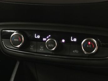 Vauxhall Crossland X 1.2 Turbo SE (110 ps) - SPEED LIMIT RECOG - CLIMATE CONTROL - DI
