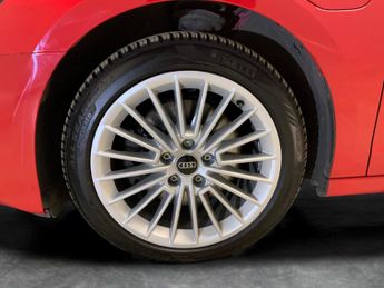 Audi A3 1.4 TFSIe 40 Sport Sportback Plug-in S Tronic 13kWh (204 ps) - M