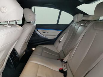 BMW 3 Series 2.0 330e 7.6kWh M Sport Plug-in (252 ps) - INTERIOR COMFORT PACK