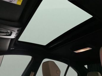 BMW 3 Series 2.0 330e 7.6kWh M Sport Plug-in (252 ps) - INTERIOR COMFORT PACK
