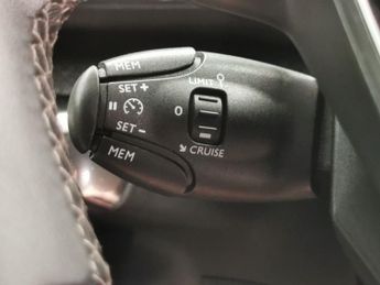 Peugeot 3008 1.6 BlueHDi Allure EAT (120 ps) - BLUETOOTH - CLIMATE CONTROL